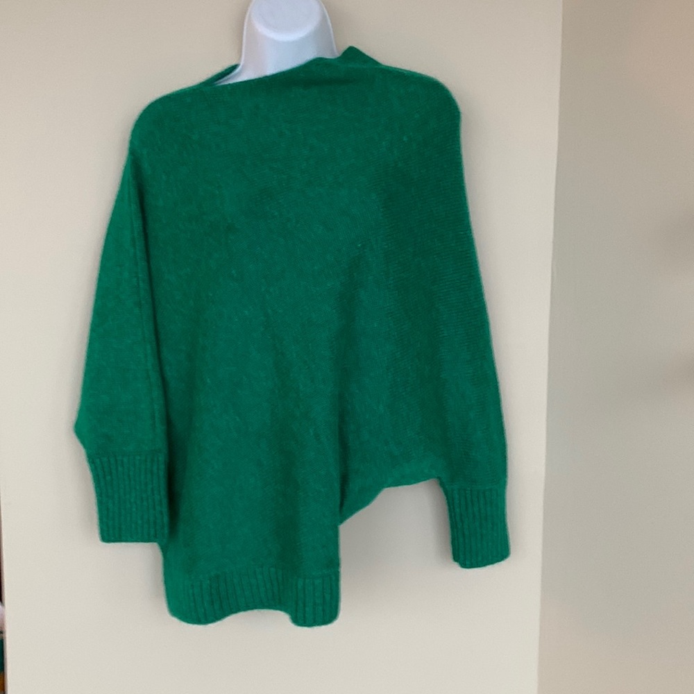Guess sweater
